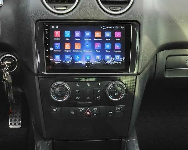 Серый Мерседес М-Класс, объемом двигателя 3 л и пробегом 265 тыс. км за 12300 $, фото 14 на Automoto.ua