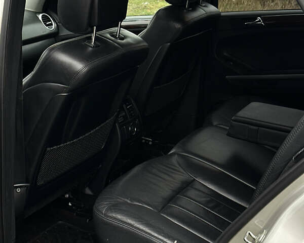 Серый Мерседес М-Класс, объемом двигателя 3.5 л и пробегом 305 тыс. км за 7190 $, фото 14 на Automoto.ua