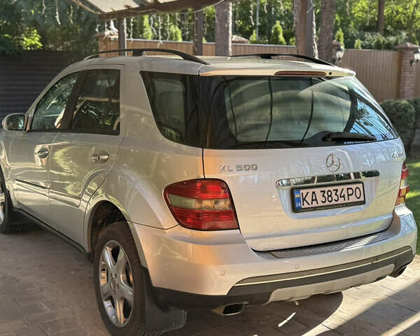 Серый Мерседес М-Класс, объемом двигателя 4.97 л и пробегом 300 тыс. км за 8500 $, фото 4 на Automoto.ua