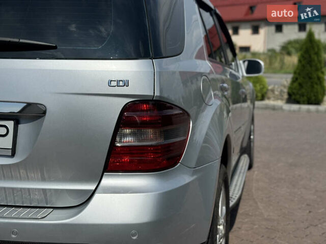 Серый Мерседес М-Класс, объемом двигателя 3.01 л и пробегом 280 тыс. км за 10900 $, фото 6 на Automoto.ua