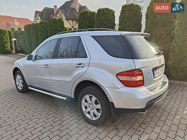 Серый Мерседес М-Класс, объемом двигателя 3 л и пробегом 265 тыс. км за 12300 $, фото 4 на Automoto.ua