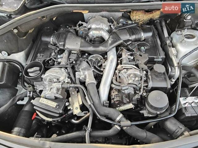 Серый Мерседес М-Класс, объемом двигателя 3 л и пробегом 265 тыс. км за 12300 $, фото 27 на Automoto.ua