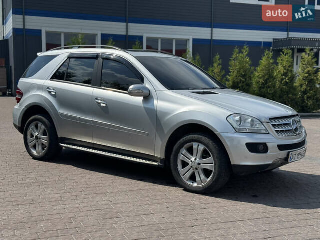 Серый Мерседес М-Класс, объемом двигателя 3.01 л и пробегом 280 тыс. км за 10900 $, фото 4 на Automoto.ua