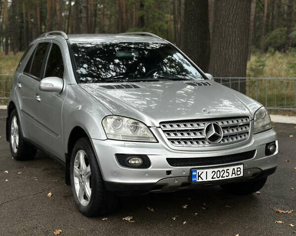 Серый Мерседес М-Класс, объемом двигателя 3.5 л и пробегом 310 тыс. км за 6800 $, фото 7 на Automoto.ua