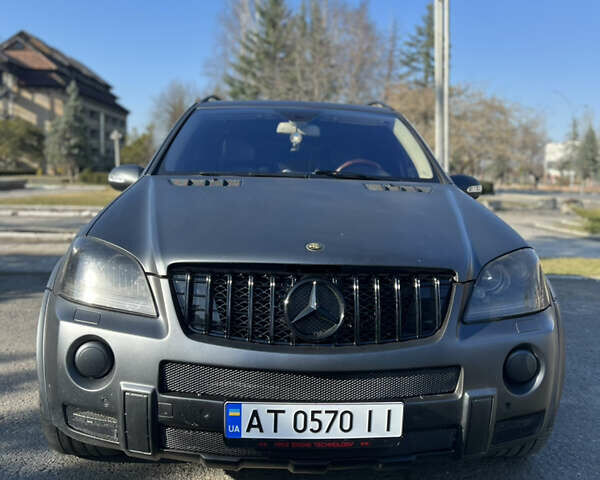 Серый Мерседес М-Класс, объемом двигателя 6.21 л и пробегом 250 тыс. км за 14500 $, фото 12 на Automoto.ua