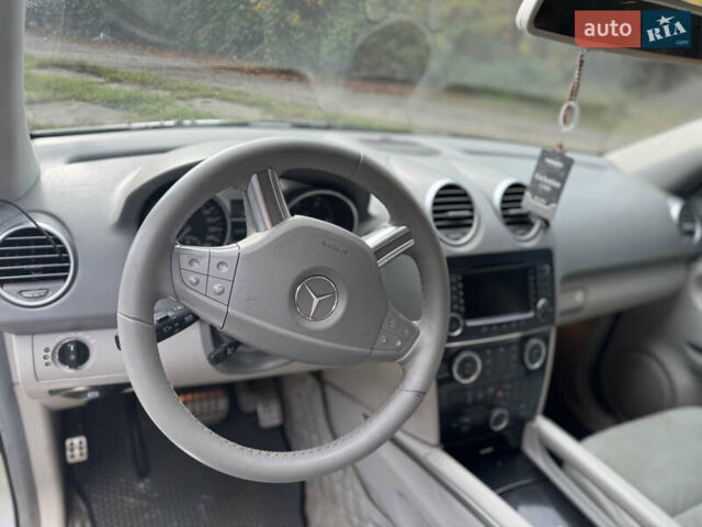 Серый Мерседес М-Класс, объемом двигателя 3 л и пробегом 280 тыс. км за 10990 $, фото 10 на Automoto.ua