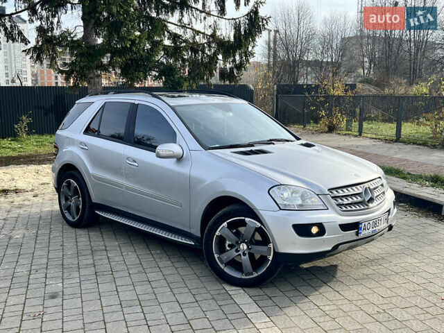 Серый Мерседес М-Класс, объемом двигателя 3 л и пробегом 345 тыс. км за 12400 $, фото 2 на Automoto.ua