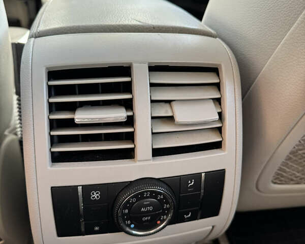 Серый Мерседес М-Класс, объемом двигателя 4.97 л и пробегом 300 тыс. км за 8500 $, фото 10 на Automoto.ua