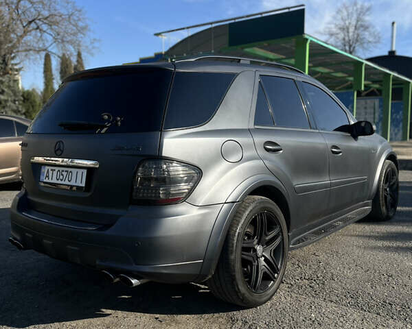 Серый Мерседес М-Класс, объемом двигателя 6.21 л и пробегом 250 тыс. км за 14500 $, фото 18 на Automoto.ua