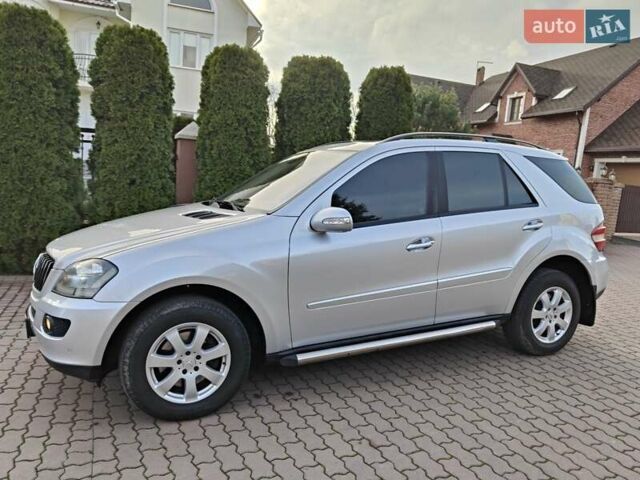 Серый Мерседес М-Класс, объемом двигателя 3 л и пробегом 265 тыс. км за 12300 $, фото 3 на Automoto.ua