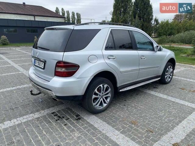 Сірий Мерседес М-Клас, об'ємом двигуна 2.99 л та пробігом 360 тис. км за 9300 $, фото 5 на Automoto.ua