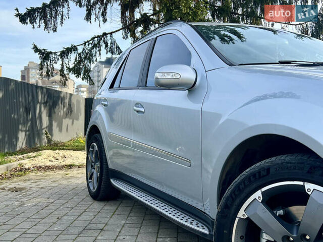 Серый Мерседес М-Класс, объемом двигателя 3 л и пробегом 345 тыс. км за 12400 $, фото 3 на Automoto.ua