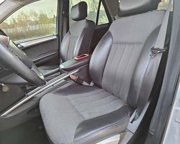 Серый Мерседес М-Класс, объемом двигателя 3 л и пробегом 265 тыс. км за 12300 $, фото 13 на Automoto.ua