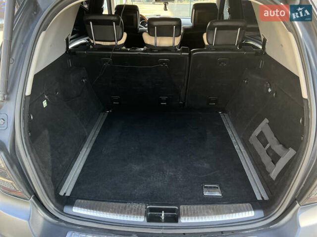 Серый Мерседес М-Класс, объемом двигателя 6.21 л и пробегом 250 тыс. км за 14500 $, фото 24 на Automoto.ua