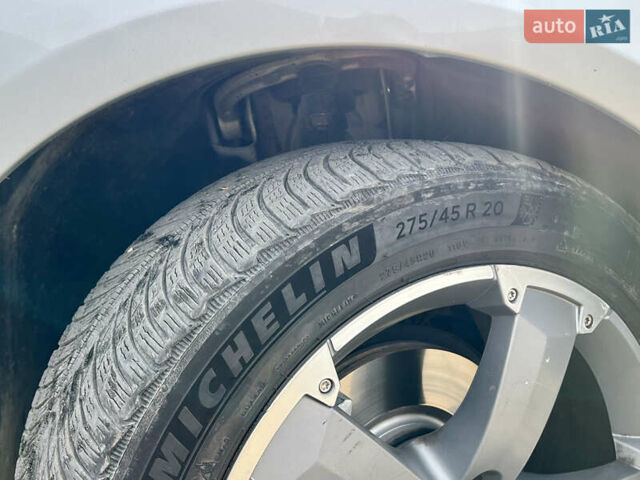 Серый Мерседес М-Класс, объемом двигателя 3 л и пробегом 345 тыс. км за 12400 $, фото 5 на Automoto.ua