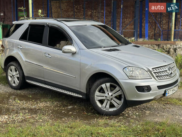 Серый Мерседес М-Класс, объемом двигателя 3 л и пробегом 280 тыс. км за 10990 $, фото 3 на Automoto.ua