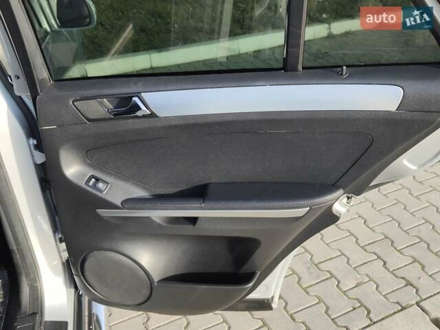Серый Мерседес М-Класс, объемом двигателя 3 л и пробегом 265 тыс. км за 12300 $, фото 7 на Automoto.ua