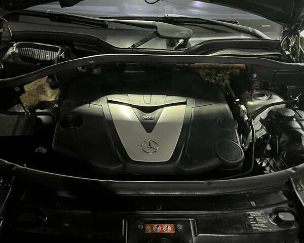 Сірий Мерседес М-Клас, об'ємом двигуна 3 л та пробігом 315 тис. км за 10700 $, фото 11 на Automoto.ua