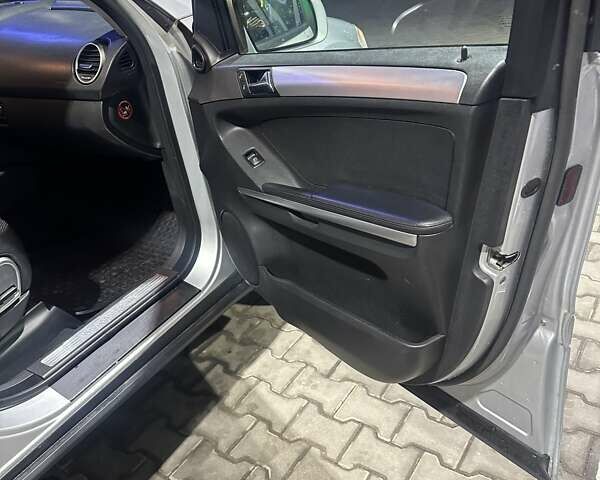 Серый Мерседес М-Класс, объемом двигателя 0 л и пробегом 320 тыс. км за 6200 $, фото 8 на Automoto.ua