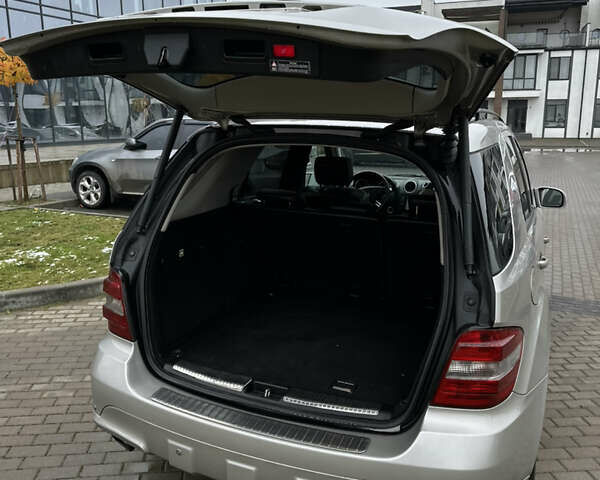 Серый Мерседес М-Класс, объемом двигателя 3.5 л и пробегом 305 тыс. км за 7190 $, фото 8 на Automoto.ua