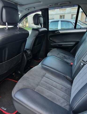 Серый Мерседес М-Класс, объемом двигателя 2.99 л и пробегом 290 тыс. км за 9500 $, фото 6 на Automoto.ua