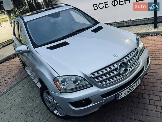 Сірий Мерседес М-Клас, об'ємом двигуна 3.5 л та пробігом 240 тис. км за 9700 $, фото 13 на Automoto.ua