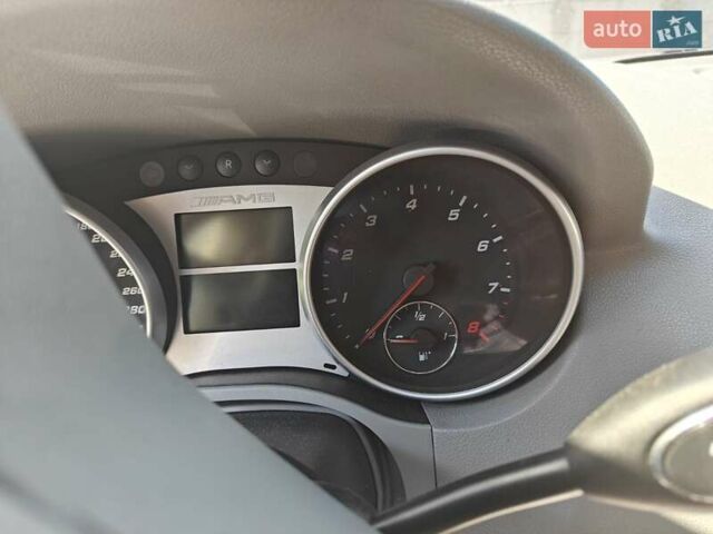 Серый Мерседес М-Класс, объемом двигателя 6.2 л и пробегом 235 тыс. км за 9000 $, фото 14 на Automoto.ua
