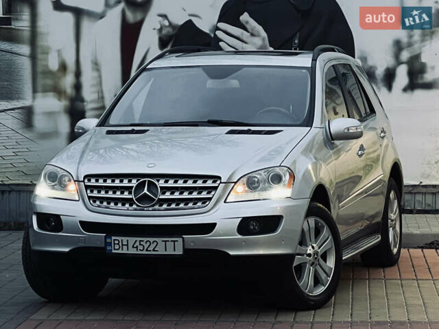 Сірий Мерседес М-Клас, об'ємом двигуна 3.5 л та пробігом 240 тис. км за 9700 $, фото 1 на Automoto.ua