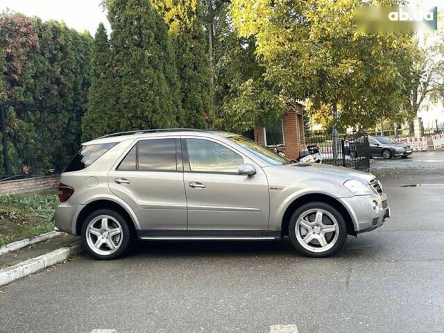 Серый Мерседес М-Класс, объемом двигателя 6.2 л и пробегом 20 тыс. км за 45500 $, фото 10 на Automoto.ua