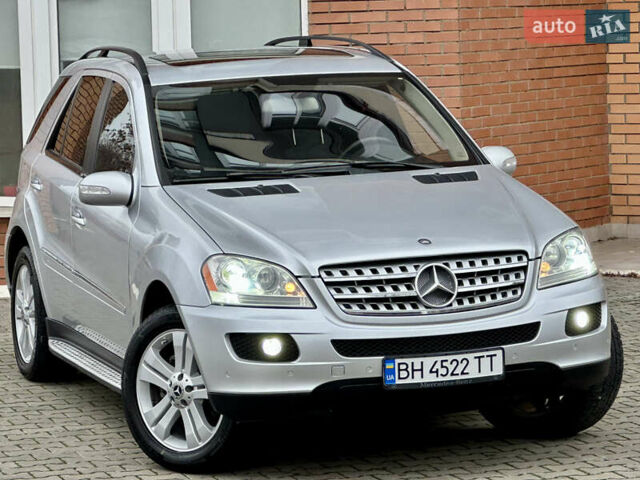 Серый Мерседес М-Класс, объемом двигателя 3.5 л и пробегом 240 тыс. км за 9800 $, фото 10 на Automoto.ua