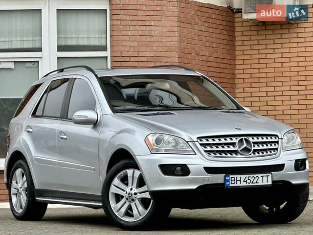 Серый Мерседес М-Класс, объемом двигателя 3.5 л и пробегом 240 тыс. км за 9800 $, фото 6 на Automoto.ua