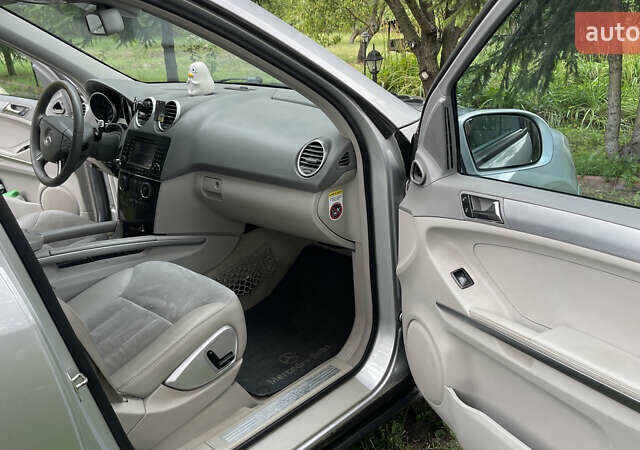 Серый Мерседес М-Класс, объемом двигателя 3 л и пробегом 300 тыс. км за 6300 $, фото 10 на Automoto.ua