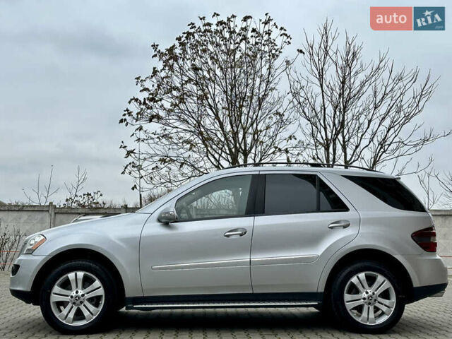 Серый Мерседес М-Класс, объемом двигателя 3.5 л и пробегом 240 тыс. км за 9800 $, фото 13 на Automoto.ua