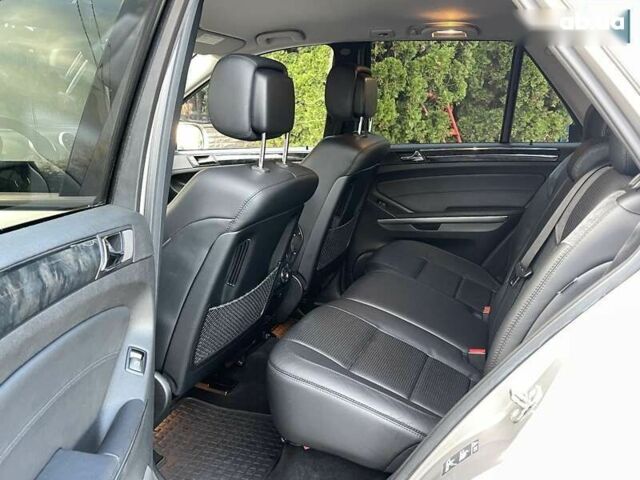 Серый Мерседес М-Класс, объемом двигателя 6.2 л и пробегом 20 тыс. км за 45500 $, фото 26 на Automoto.ua