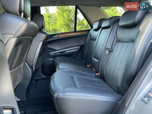 Серый Мерседес М-Класс, объемом двигателя 3.5 л и пробегом 258 тыс. км за 8999 $, фото 11 на Automoto.ua