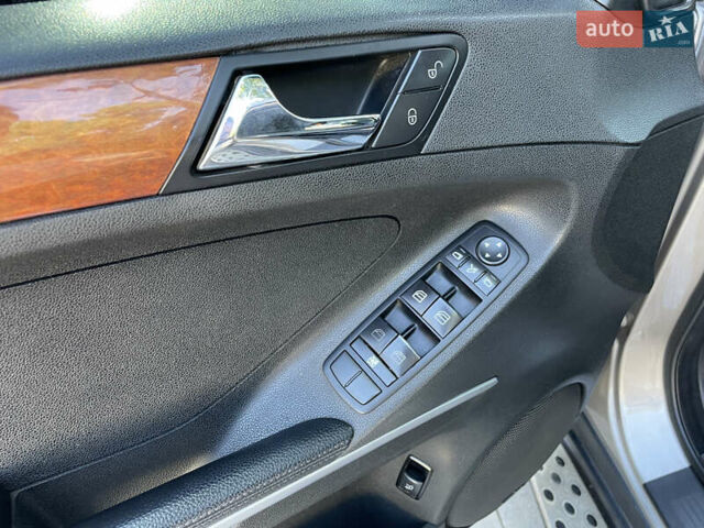 Серый Мерседес М-Класс, объемом двигателя 3.5 л и пробегом 258 тыс. км за 8999 $, фото 12 на Automoto.ua