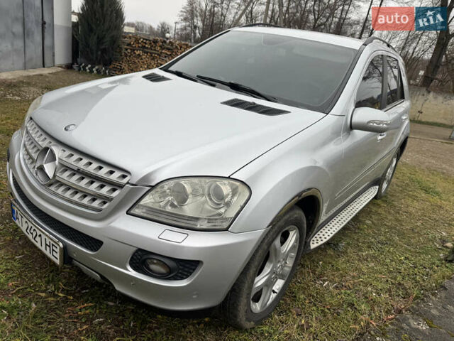 Сірий Мерседес М-Клас, об'ємом двигуна 3 л та пробігом 311 тис. км за 11999 $, фото 7 на Automoto.ua