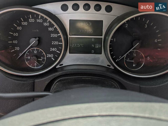 Мерседес М-Класс 2007 в Ровно на Automoto.ua Серый Мерседес М-Класс, объемом двигателя 2.99 л и пробегом 332 тыс. км за 12500 $, фото 13 на Automoto.ua