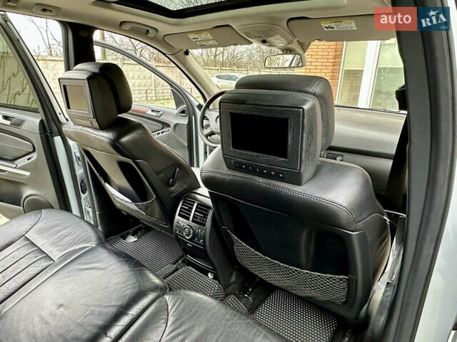 Серый Мерседес М-Класс, объемом двигателя 3.5 л и пробегом 240 тыс. км за 9800 $, фото 36 на Automoto.ua