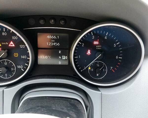 Серый Мерседес М-Класс, объемом двигателя 3.5 л и пробегом 130 тыс. км за 14500 $, фото 7 на Automoto.ua