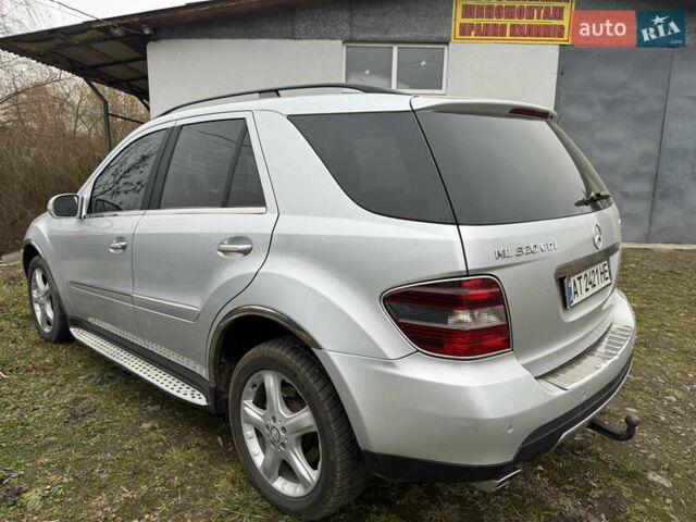 Сірий Мерседес М-Клас, об'ємом двигуна 3 л та пробігом 311 тис. км за 11999 $, фото 5 на Automoto.ua