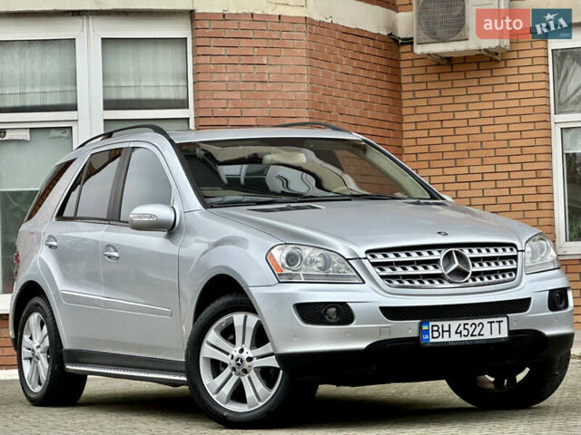 Серый Мерседес М-Класс, объемом двигателя 3.5 л и пробегом 240 тыс. км за 9800 $, фото 8 на Automoto.ua