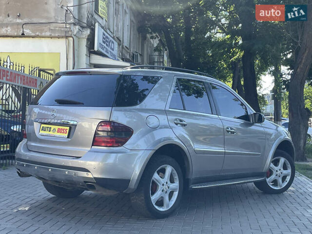 Серый Мерседес М-Класс, объемом двигателя 3.5 л и пробегом 258 тыс. км за 8999 $, фото 5 на Automoto.ua