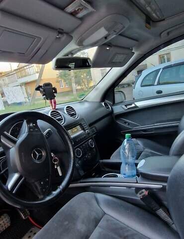 Серый Мерседес М-Класс, объемом двигателя 2.99 л и пробегом 290 тыс. км за 9500 $, фото 7 на Automoto.ua