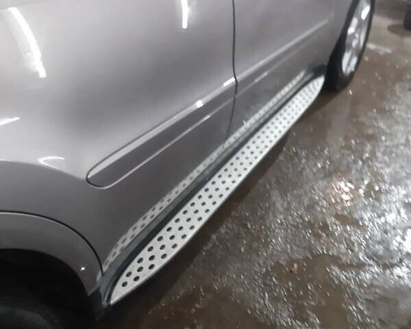 Серый Мерседес М-Класс, объемом двигателя 3.5 л и пробегом 250 тыс. км за 9000 $, фото 8 на Automoto.ua