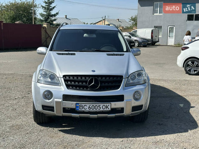 Сірий Мерседес М-Клас, об'ємом двигуна 2.99 л та пробігом 320 тис. км за 13000 $, фото 2 на Automoto.ua