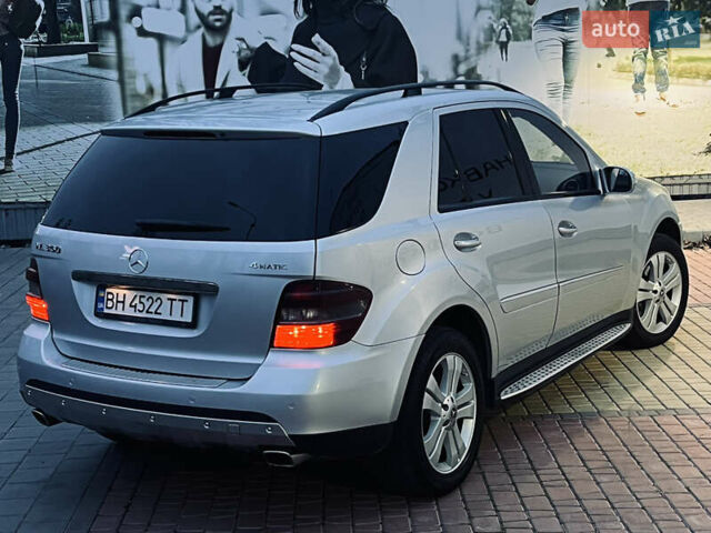 Сірий Мерседес М-Клас, об'ємом двигуна 3.5 л та пробігом 240 тис. км за 9700 $, фото 24 на Automoto.ua
