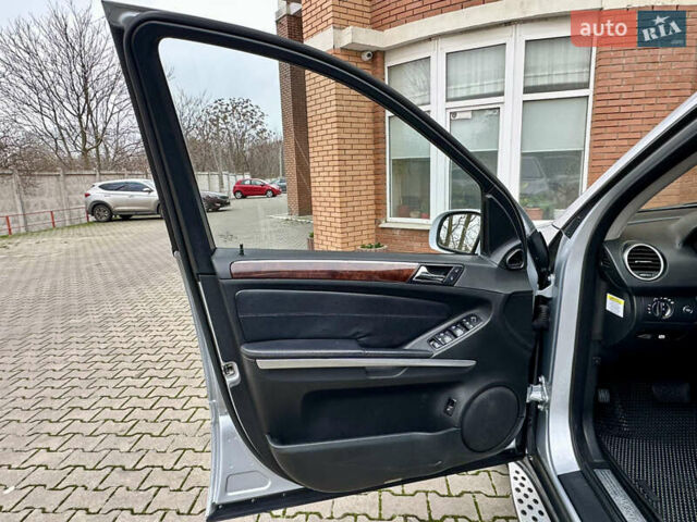 Серый Мерседес М-Класс, объемом двигателя 3.5 л и пробегом 240 тыс. км за 9800 $, фото 34 на Automoto.ua