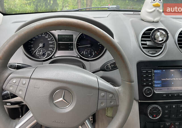 Серый Мерседес М-Класс, объемом двигателя 3 л и пробегом 300 тыс. км за 6300 $, фото 12 на Automoto.ua