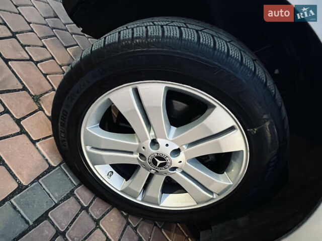 Сірий Мерседес М-Клас, об'ємом двигуна 3.5 л та пробігом 240 тис. км за 9700 $, фото 37 на Automoto.ua